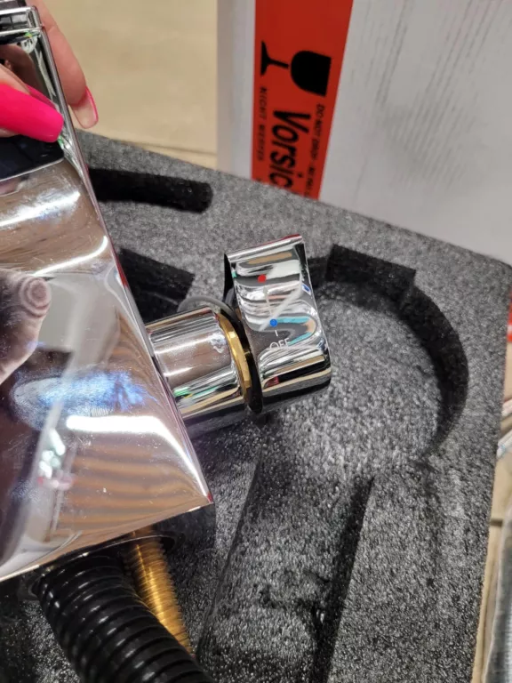 wydajna-bateria-umywalkowa-nt7060-z-wyciaganym-prysznicem-marka-248811-951531