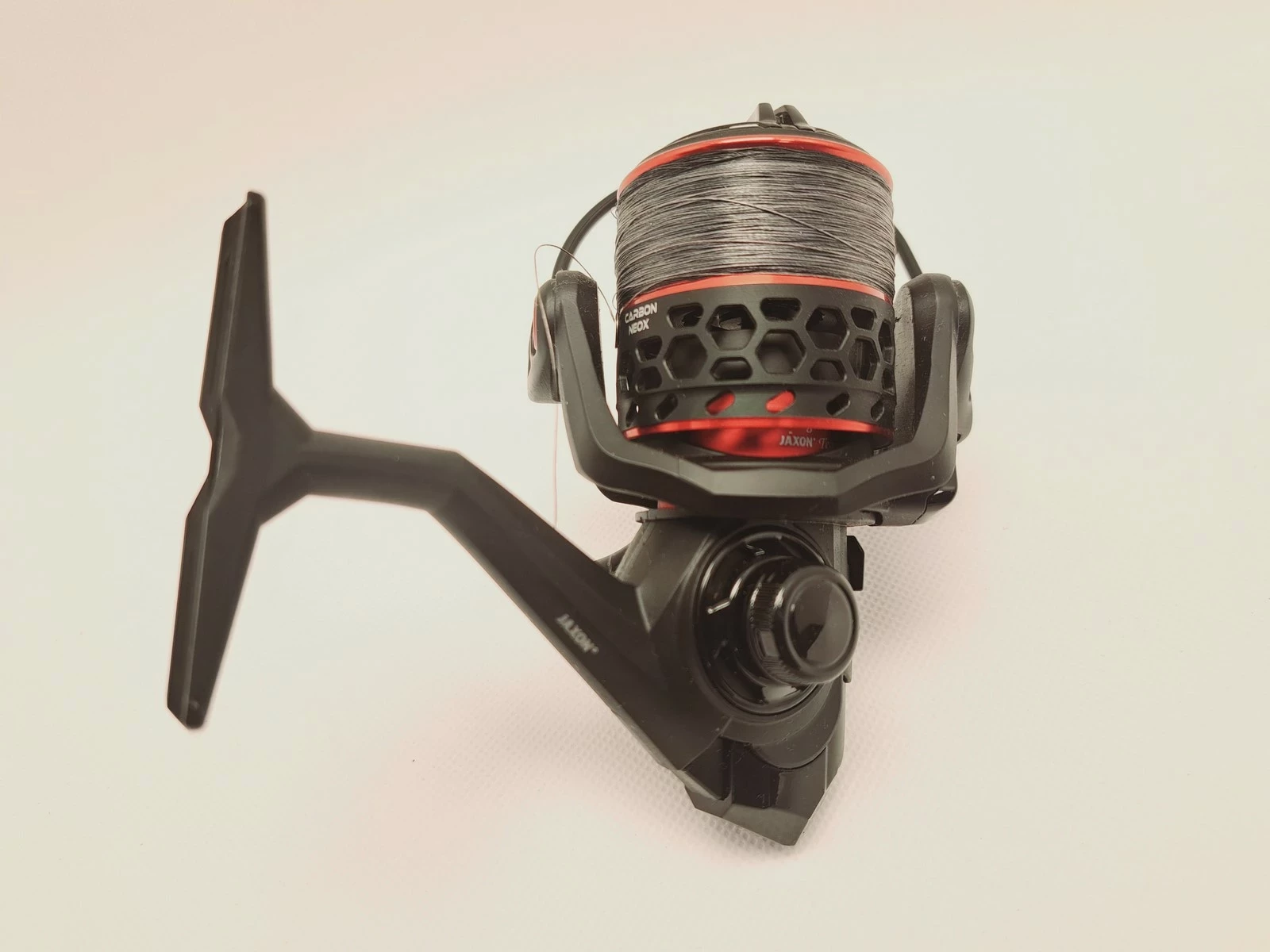 kolowrotek-jaxon-neox-carbon-300-kod-producenta-kj-nxc300