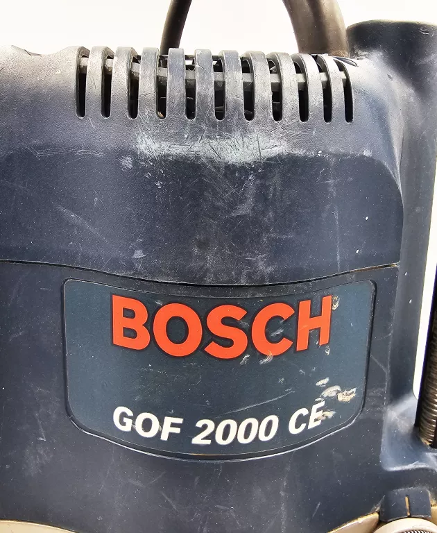 FREZARKA GÓRNOWRZECIONOWA BOSCH GOF 2000 CE