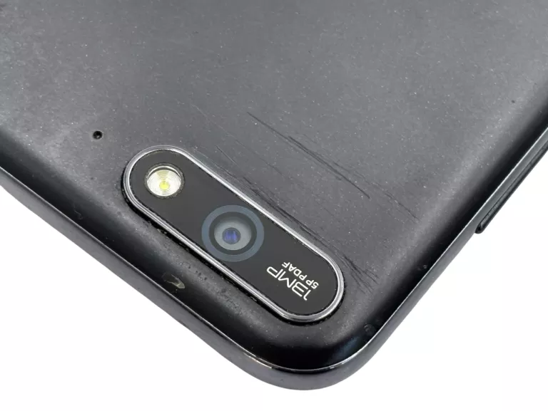 TELEFON HUAWEI Y6 2018 2/16GB 5.7" 3000 MAH 13MPX
