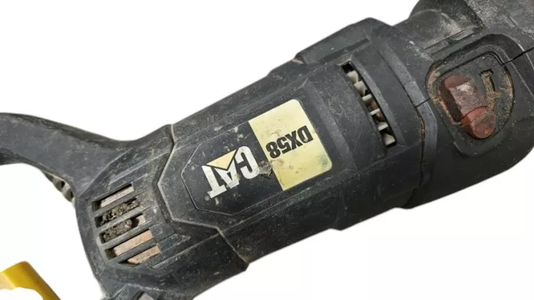 PIŁA SZABLASTA SIECIOWA CAT DX58 1200W