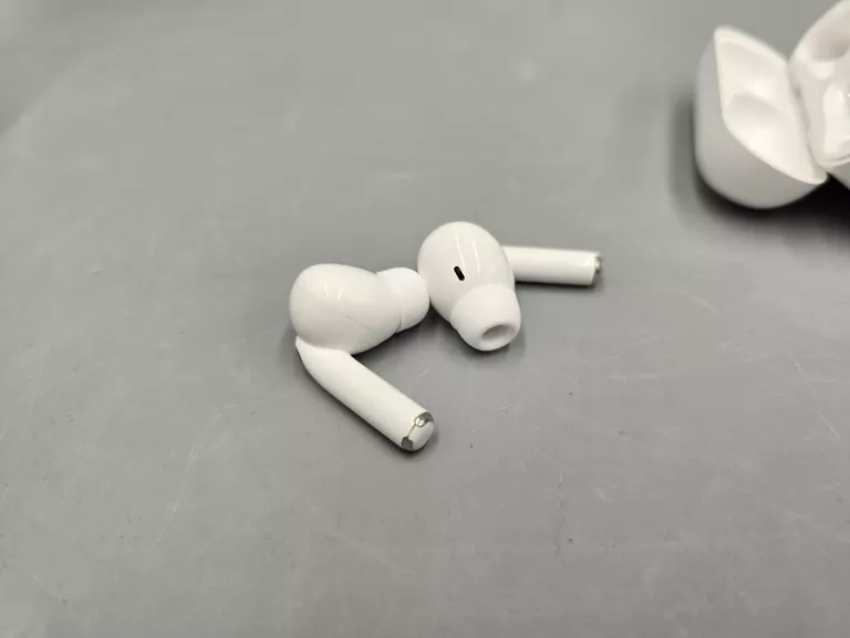 SŁUCHAWKI TRUE WIRELESS YW07 KOMPLET