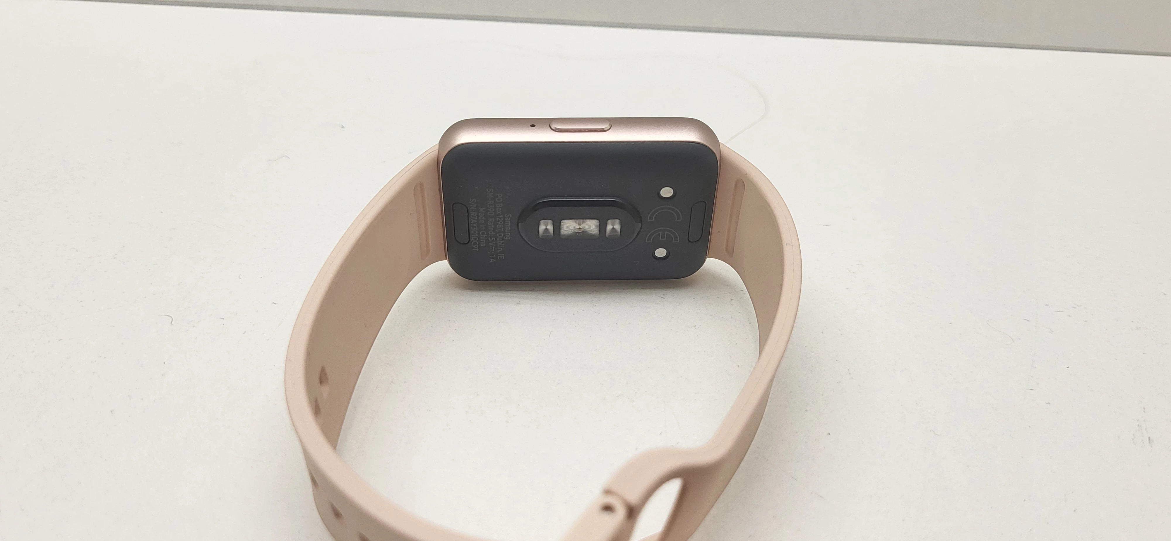 smartwatch-samsung-galaxy-fit-3-stan-11323-2