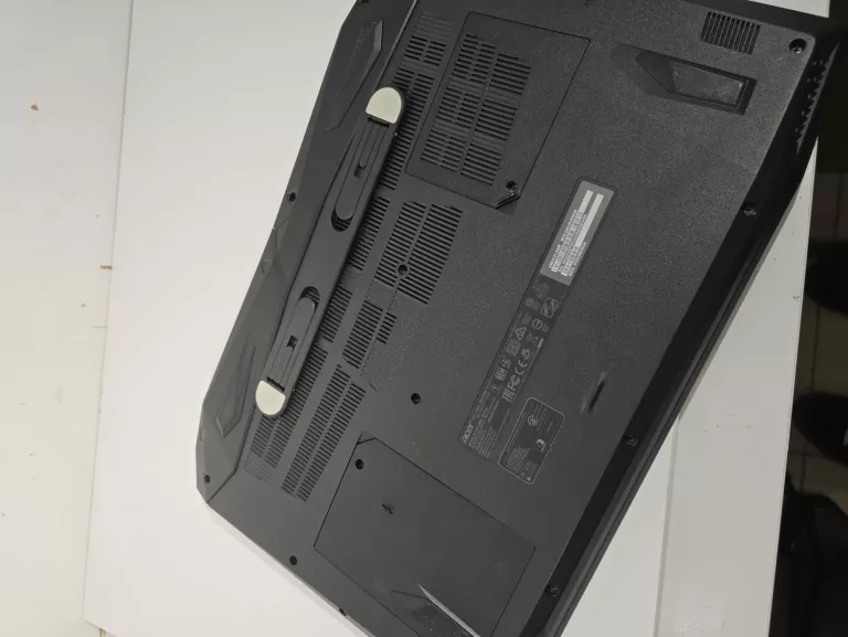LAPTOP ACER NITRO 5 AN515-31 - I5-8250U