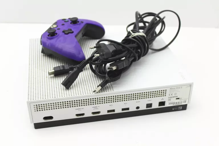 KONSOLA XBOX ONE S 500GB + PAD PDP