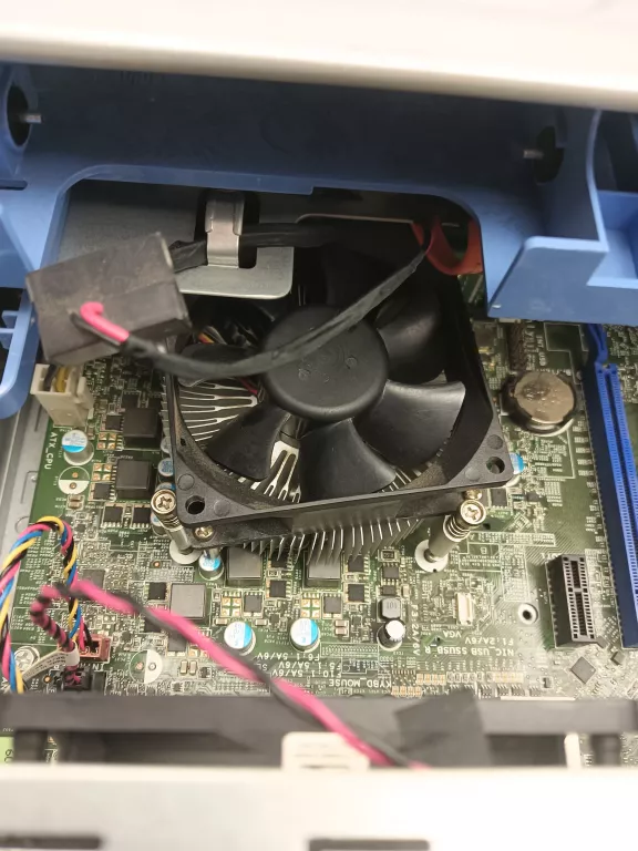 KOMPUTER DELL OPTIPLEX 7040 BEZ RAM I DYSKU