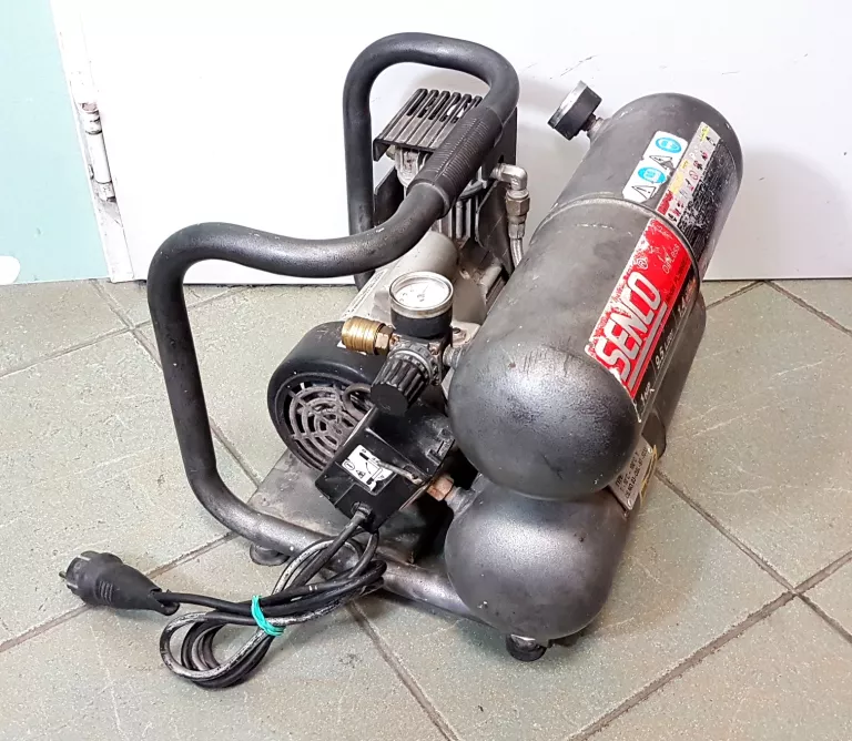 KOMPRESOR SPRĘŻARKA SENCO BEZOLEJOWY 9,5L 1,5KM MIDI PC0968