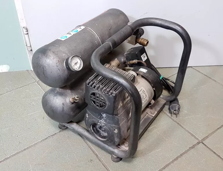 KOMPRESOR SPRĘŻARKA SENCO BEZOLEJOWY 9,5L 1,5KM MIDI PC0968