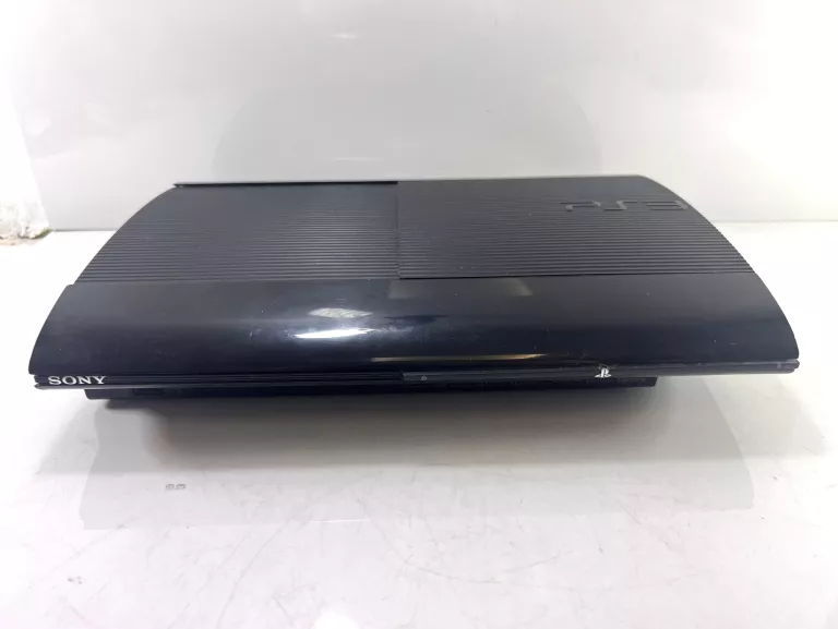 KONSOLA PS3 SUPER SLIM 500GB + 2PADY + GRA