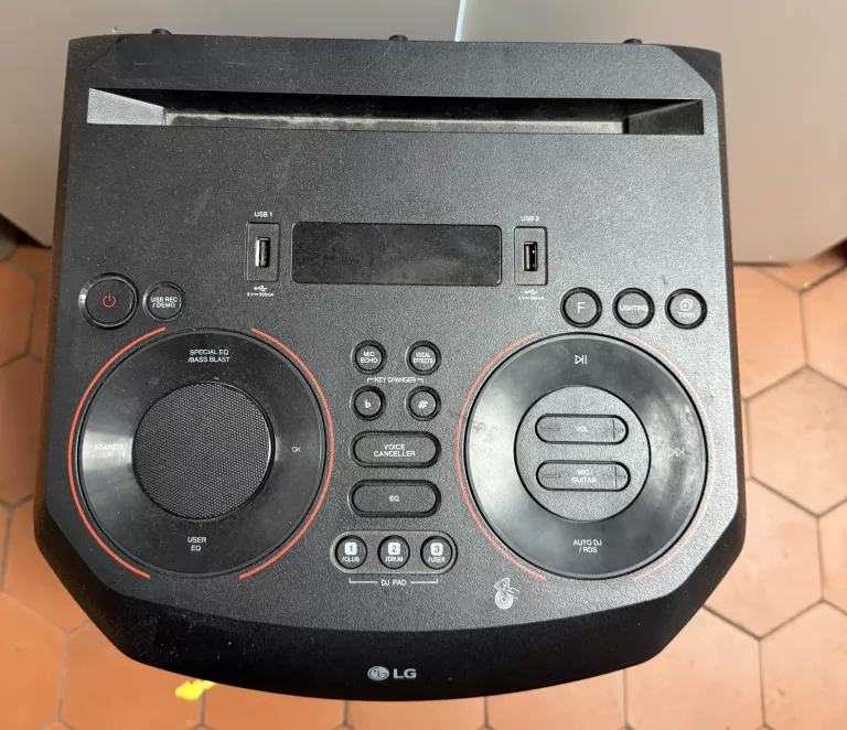 GŁOŚNIK LG ON5 XBOOM 300W