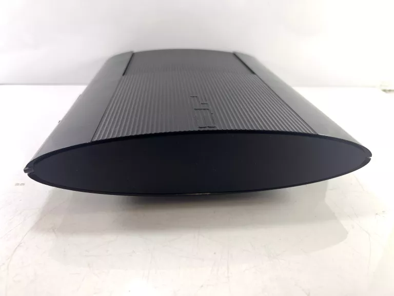 KONSOLA PS3 SUPER SLIM 500GB + 2PADY + GRA