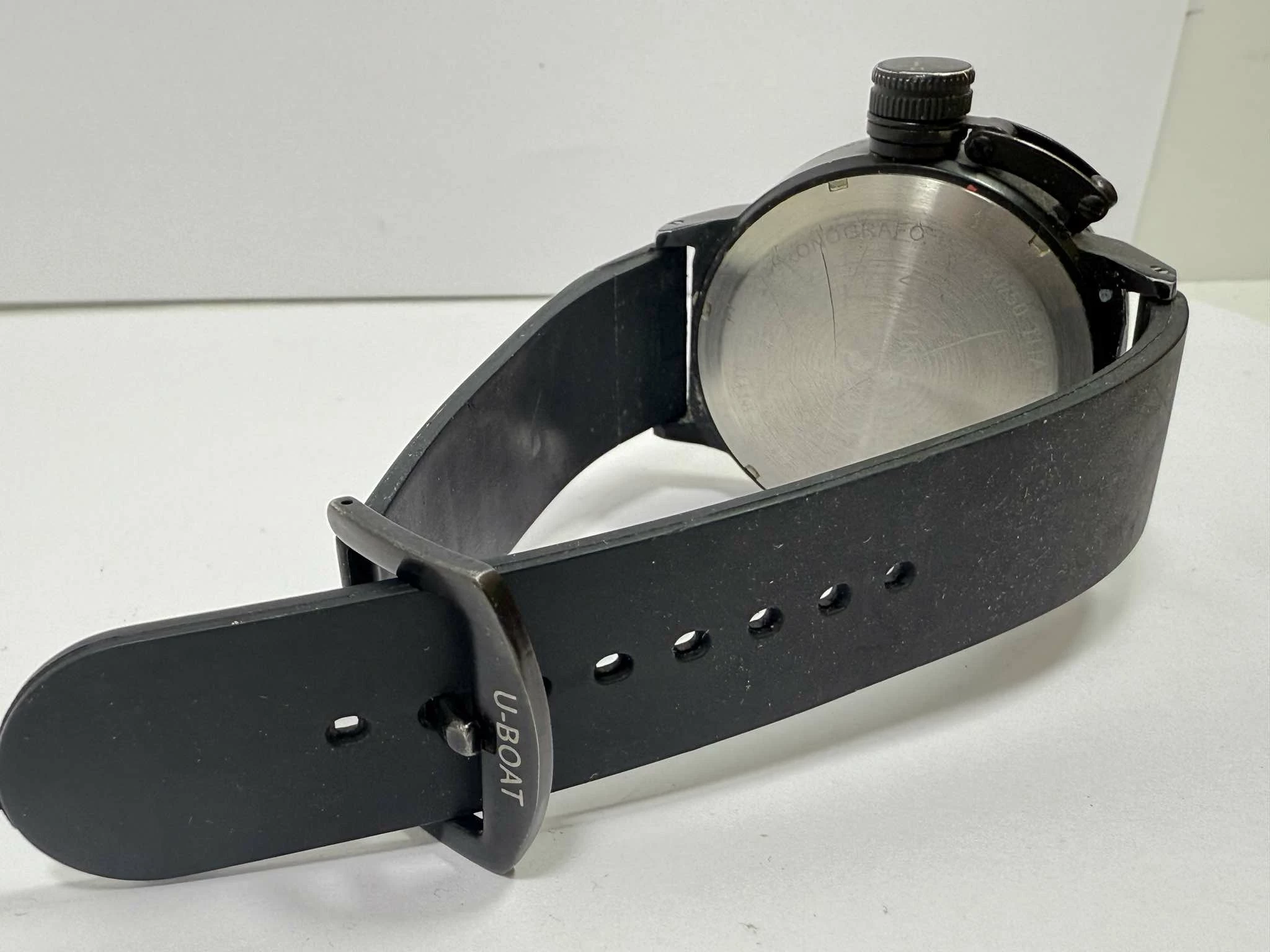 zegarek-u-boat-porysowany-replika-ksztalt-koperty-129223-2