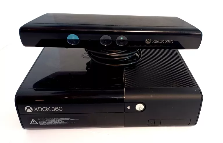 KONSOLA XBOX 360 + KINECT OPIS!