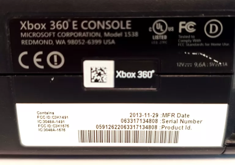 KONSOLA XBOX 360 + KINECT OPIS!