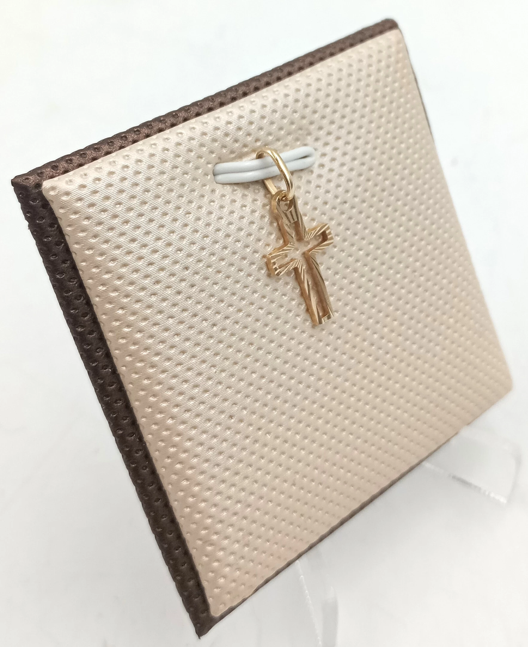 delikatna-zlota-zawieszka-krzyzyk-052g585-stan-11323-2