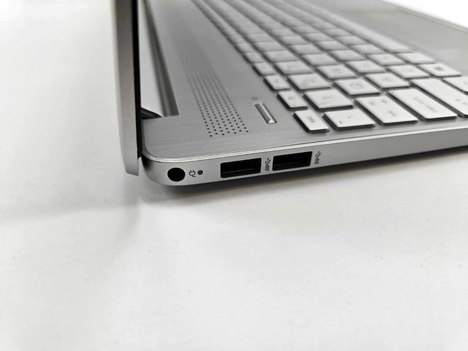 laptop-hp-15s-eq2323nw-156-amd-ryzen-5-8-gb-512-gb-wielkosc-pamieci-ram-200941-2185