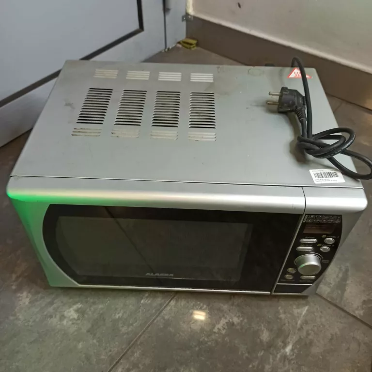 KUCHENKA MIKROFALÓWKA ALASKA MWD2820G