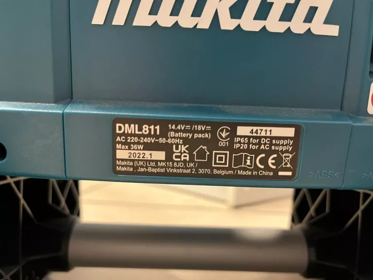 HALOGEN MAKITA DML811