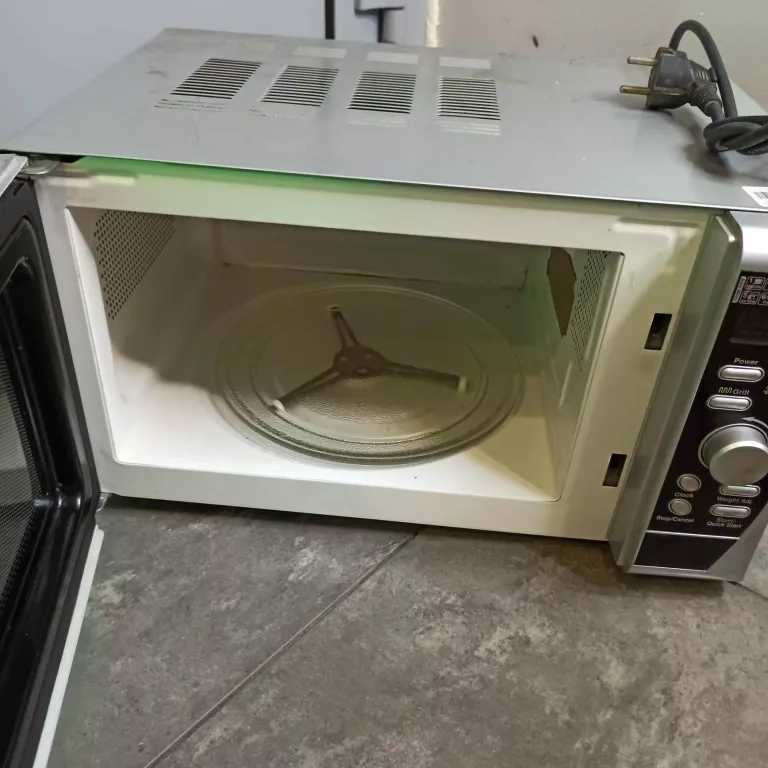 KUCHENKA MIKROFALÓWKA ALASKA MWD2820G