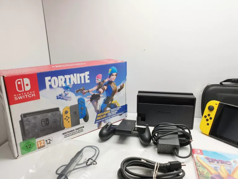 KONSOLA NINTENDO SWITCH FORTNITE KOMPLET + GRA SPYRO
