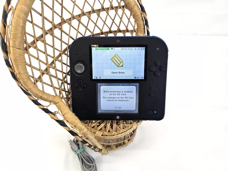 KONSOLA NINTENDO 2DS +ŁADOWARKA GRA POKEMONY