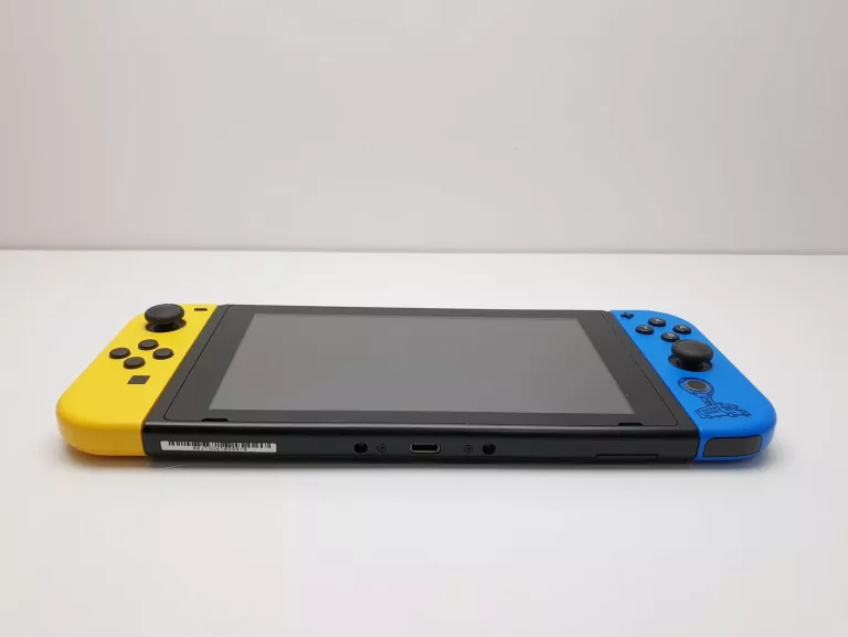 KONSOLA NINTENDO SWITCH FORTNITE KOMPLET + GRA SPYRO