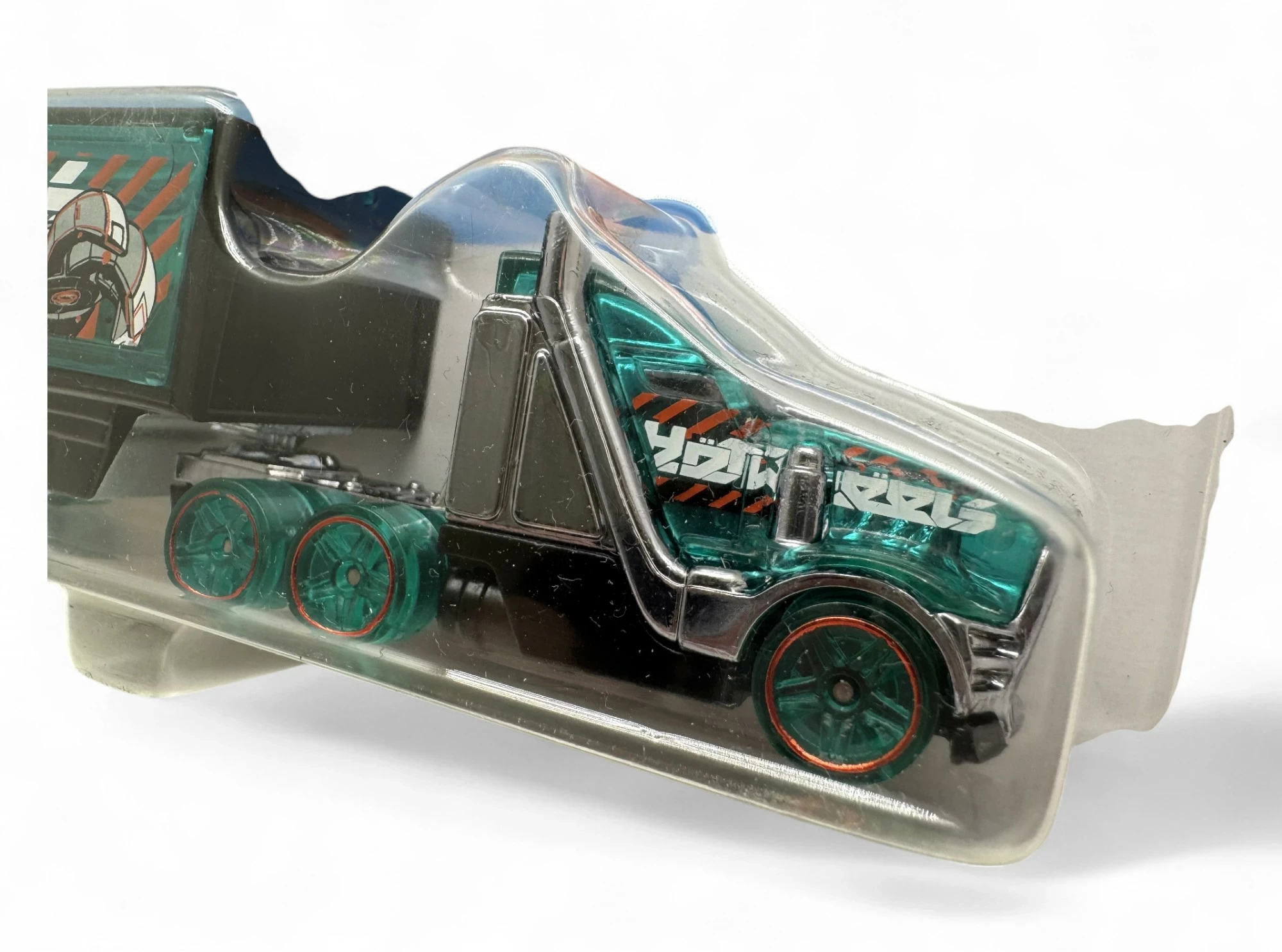 zabawka-autko-ciezarowka-tir-hot-wheels-speed-hauler-hyt56-ean-gtin-0194735255283