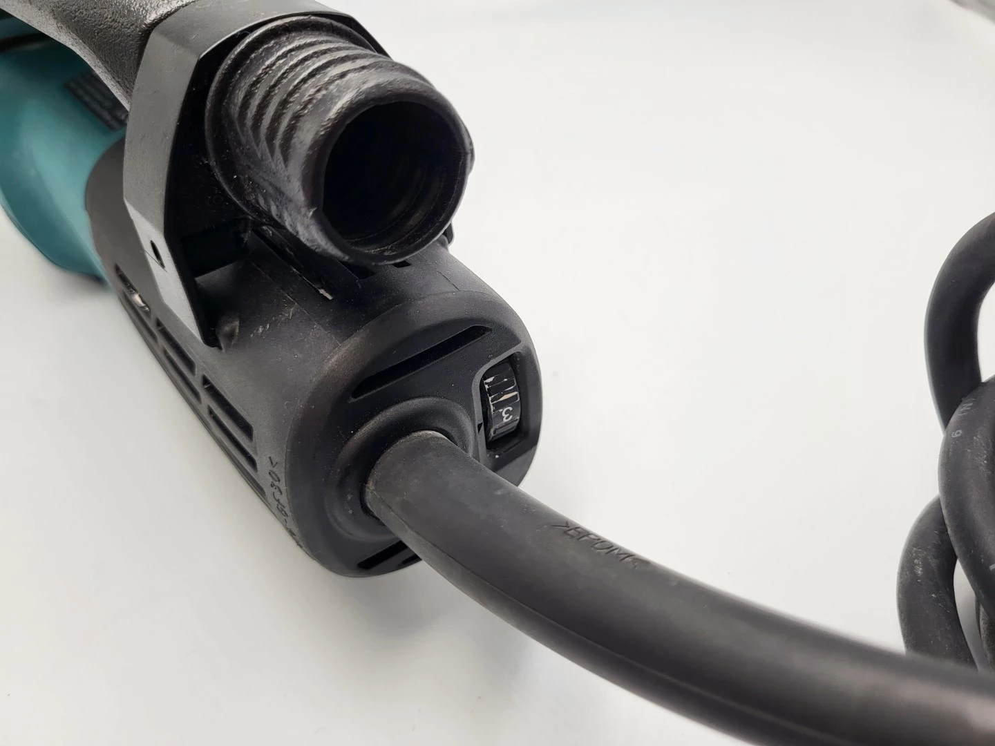 szlifierka-mimosrodowa-makita-bo6050-oscylacyjna-750w-150-mm-marka-128608-9