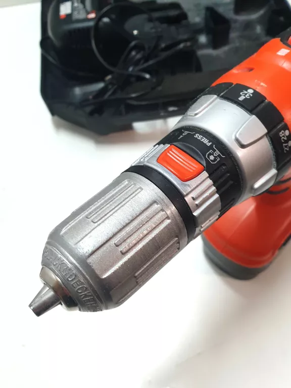 WKRETARKA BLACK DECKER HP126F2K 12 V + WALIZKA