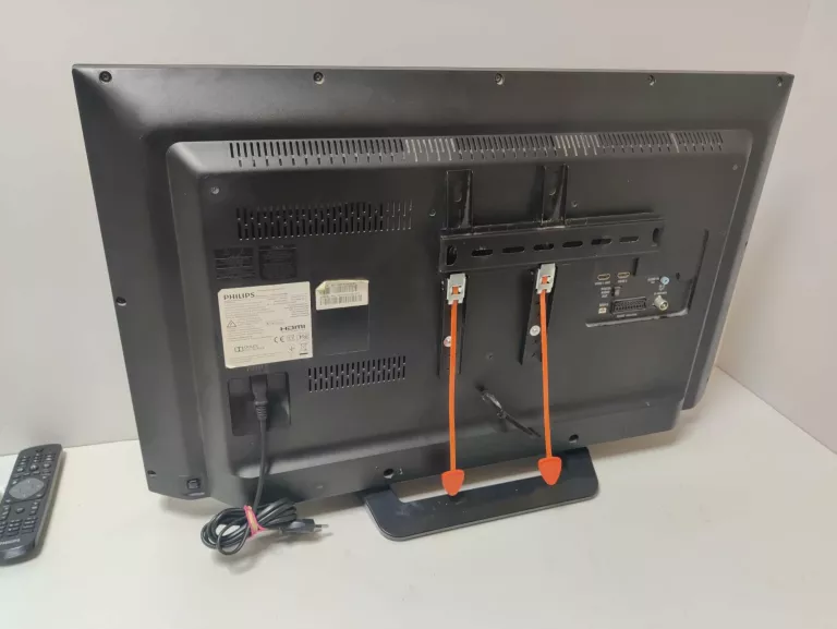 TELEWIZOR PHILIPS 32PHH4100/88 + PILOT