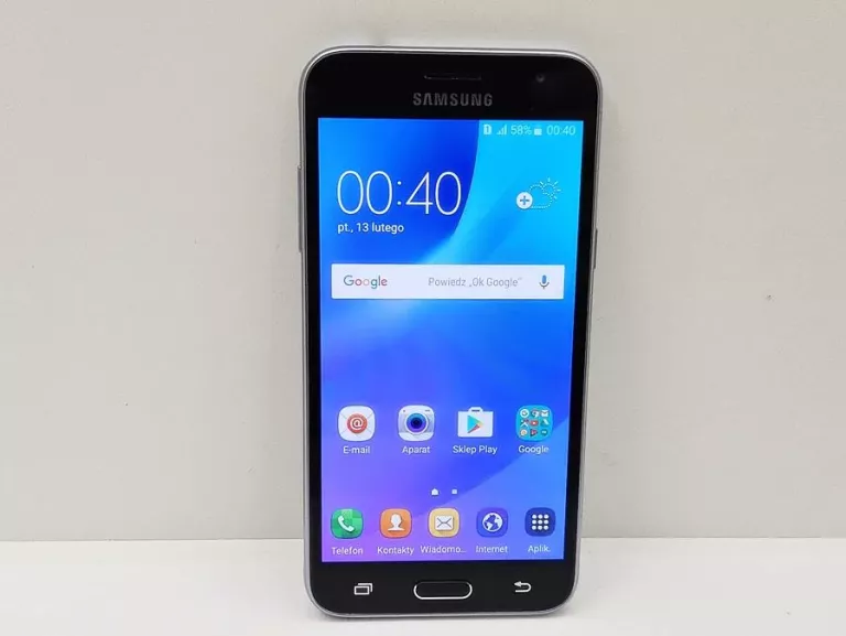 TELEFON SAMSUNG GALAXY J3 2016