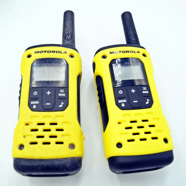 MOTOROLA T92 H20 WALKIE-TALKIES