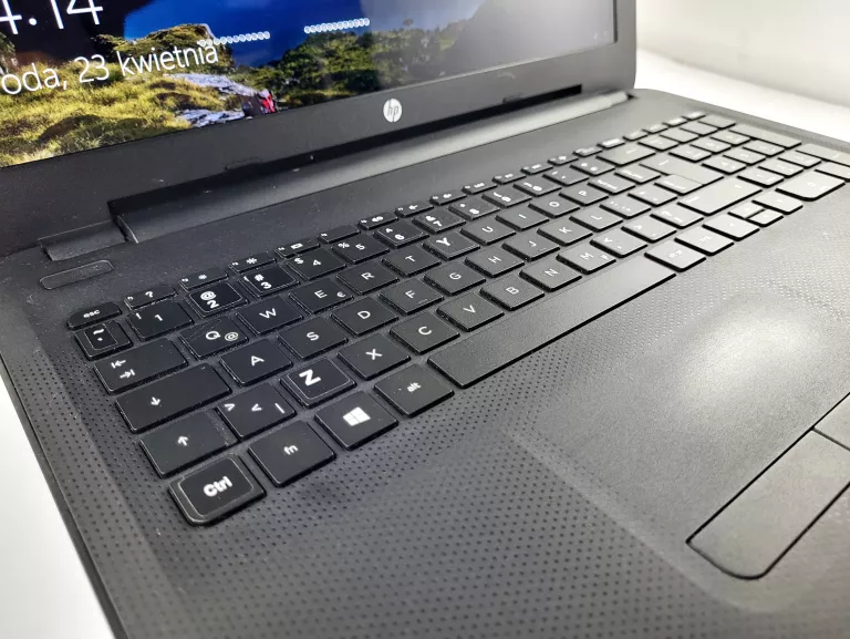 LAPTOP HP NOTEBOOK 15-AF116NG 15,6" 8/500GB AMD E1-6015 APU RADEON R2 OPIS