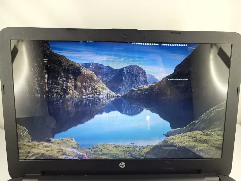 LAPTOP HP NOTEBOOK 15-AF116NG 15,6" 8/500GB AMD E1-6015 APU RADEON R2 OPIS