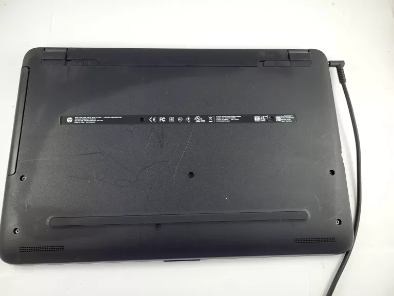 LAPTOP HP NOTEBOOK 15-AF116NG 15,6" 8/500GB AMD E1-6015 APU RADEON R2 OPIS