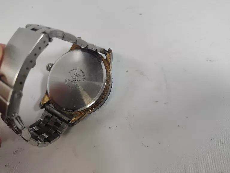 zegarek-kwarcowy-qq-a450j101y-qq-sport-q-a450-101-ksztalt-koperty-129223-2