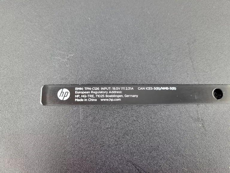 LAPTOP HP NOTEBOOK 15-AF116NG 15,6" 8/500GB AMD E1-6015 APU RADEON R2 OPIS