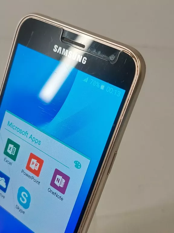 SMARTFON SAMSUNG GALAXY J3 2016 2 GB / 8 GB 4G (LTE) ZŁOTY