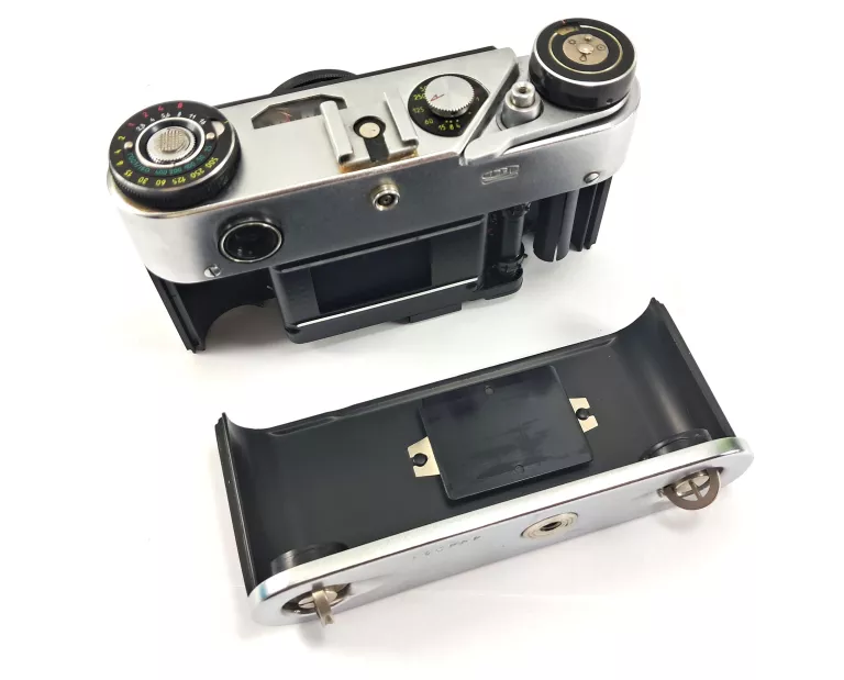APARAT ANALOGOWY FED 5 + OBIEKTYW INDUSTOR 61 FUTERAŁ ZSRR VINTAGE