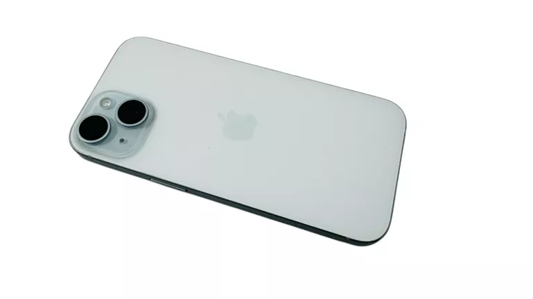 telefon-apple-iphone-15-128gb-kolor-bialy-stan-bat-100-uszk-gniazdo-lad-przekatna-ekranu-610