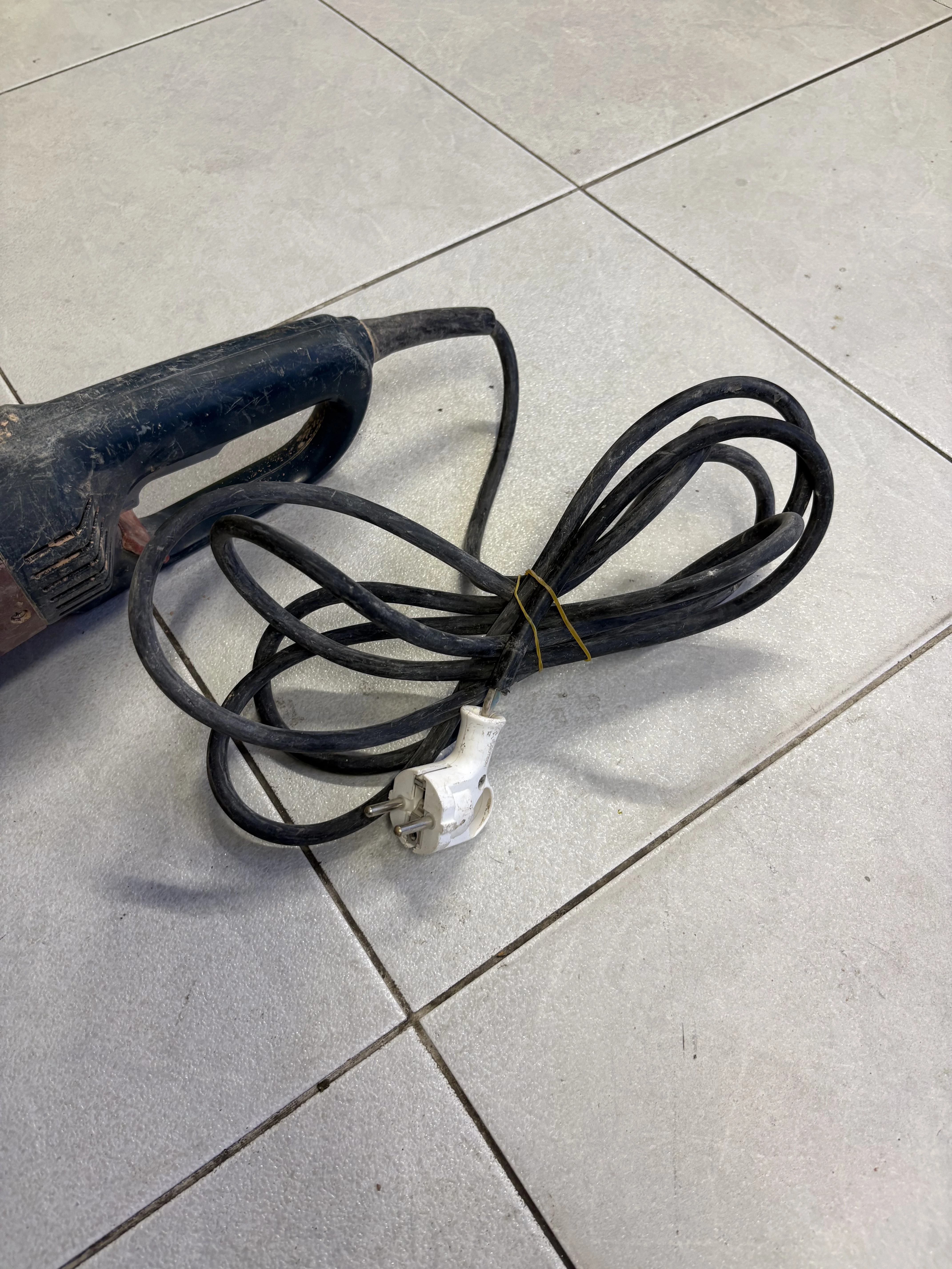 szlifierka-makita-bn-stan-11323-2