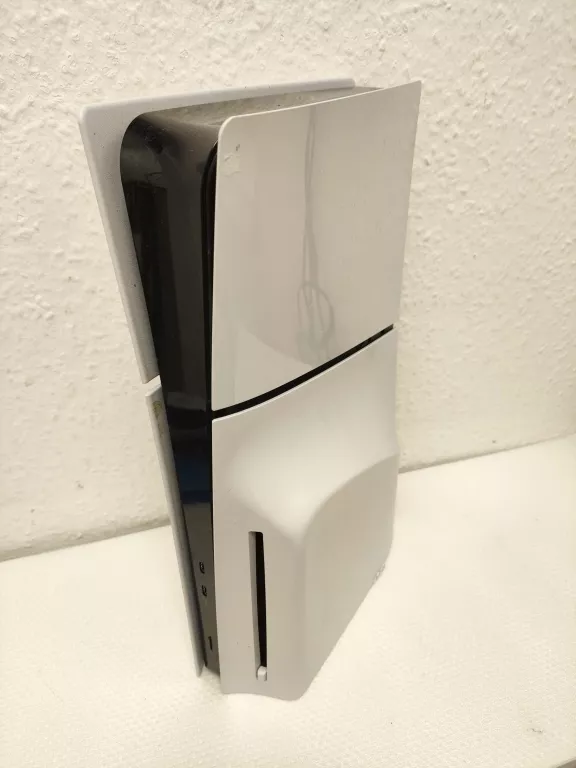 KONSOLA SONY PS5 SLIM ZESTAW
