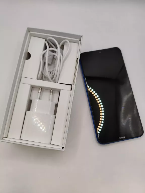 TELEFON XIAOMI REDMI 8A 2 GB / 32 GB 4G OCEAN BLUE PUDEŁKO
