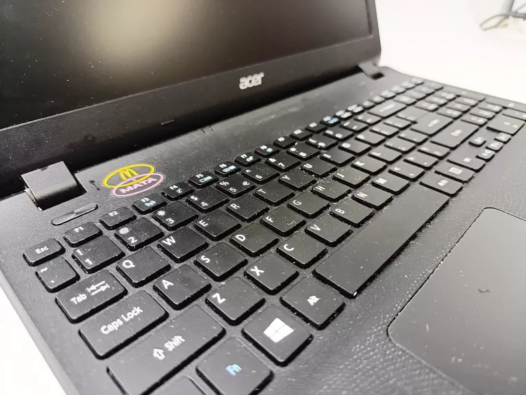 laptop-acer-aspire-e15-start-es1-512-c59l-stan-11323-2