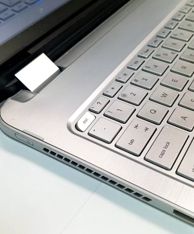 LAPTOP HP ENVY X360-15-U220NW