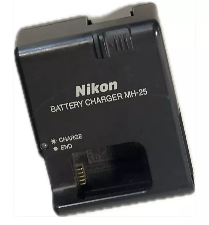 NIKON D7000