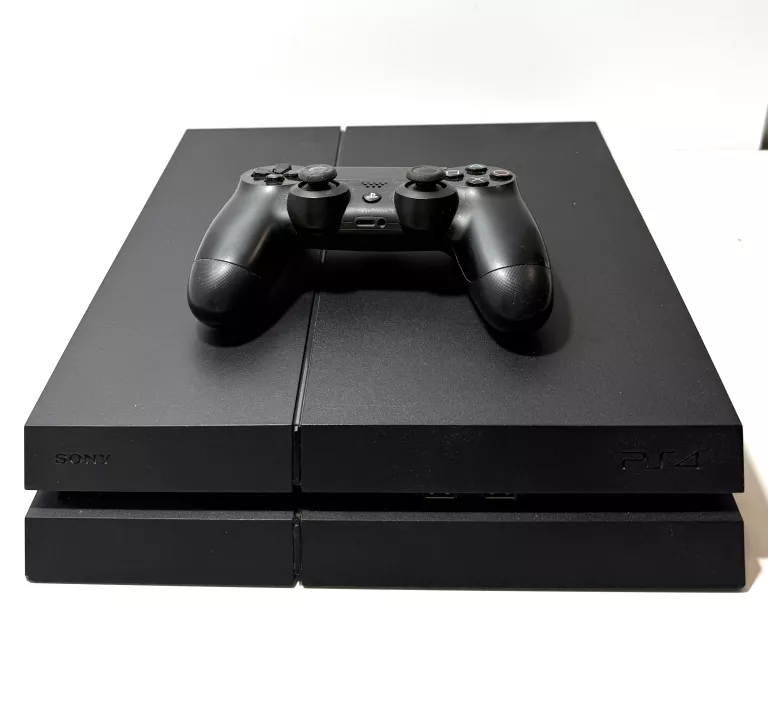 KONSOLA PS4 1TB CUH-1216B + PAD