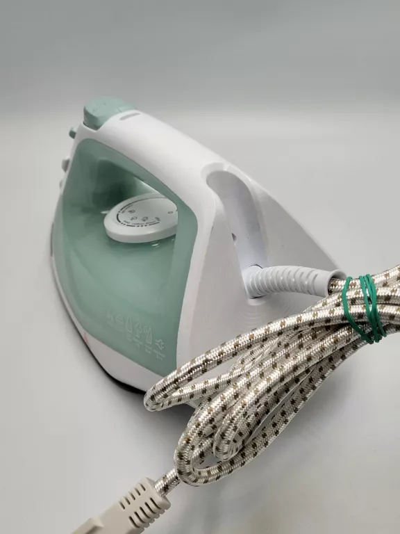 ŻELAZKO ELECTROLUX EASYLINE EDB1740LG