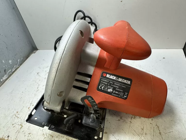 PILARKA BLACK DECKER CD601