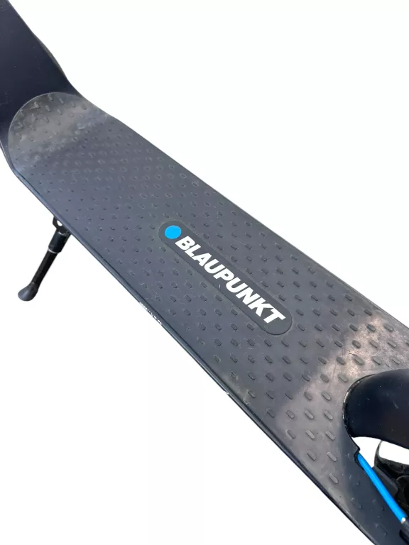 HULAJNOGA ELEKTRYCZNA BLAUPUNKT ESC808 20KM 350W 8.5" CZARNY